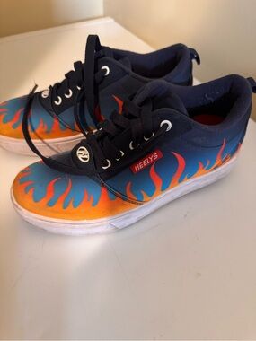 Heelys Kids Navy Blue Shoes with Orange Flame Accent